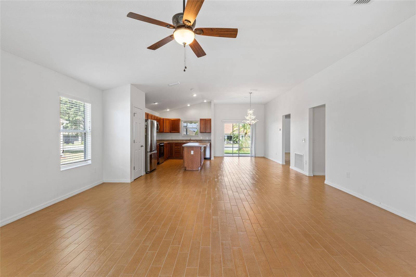 The Villages, FL 32162,2297 MONTBROOK PL