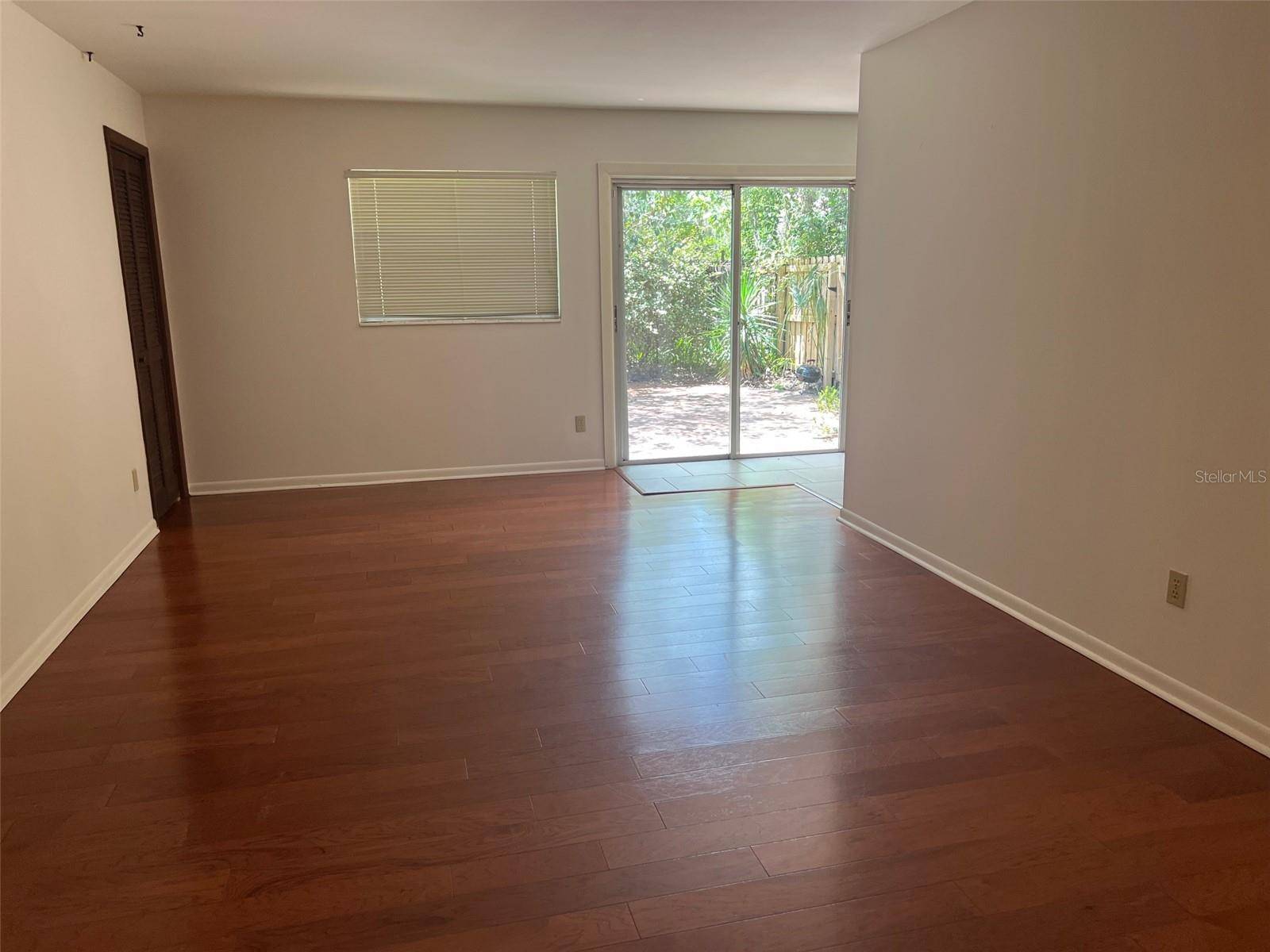 Gainesville, FL 32601,703 NE 5TH PL
