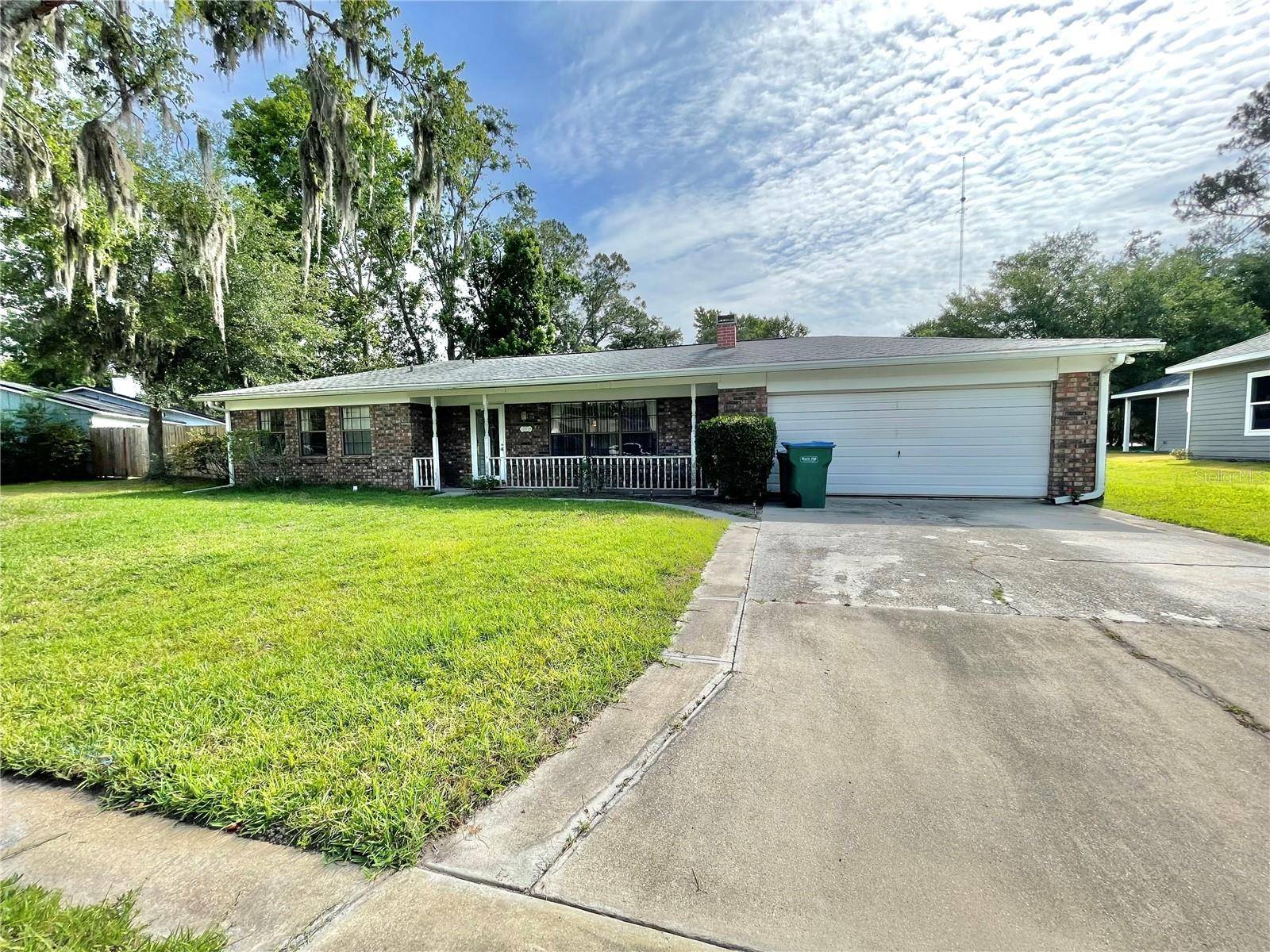 10919 NW 61ST TER, Alachua, FL 32615