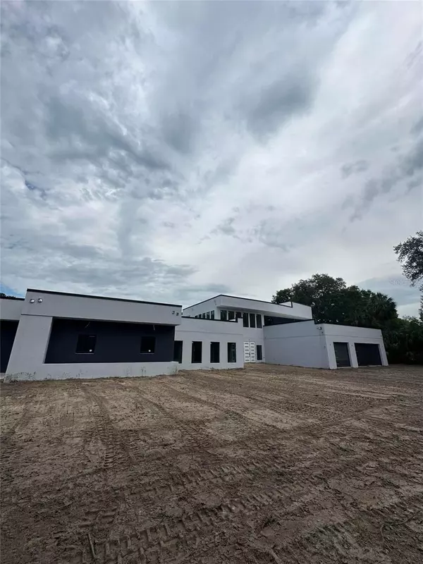 Lutz, FL 33559,2518 SUNSET LN