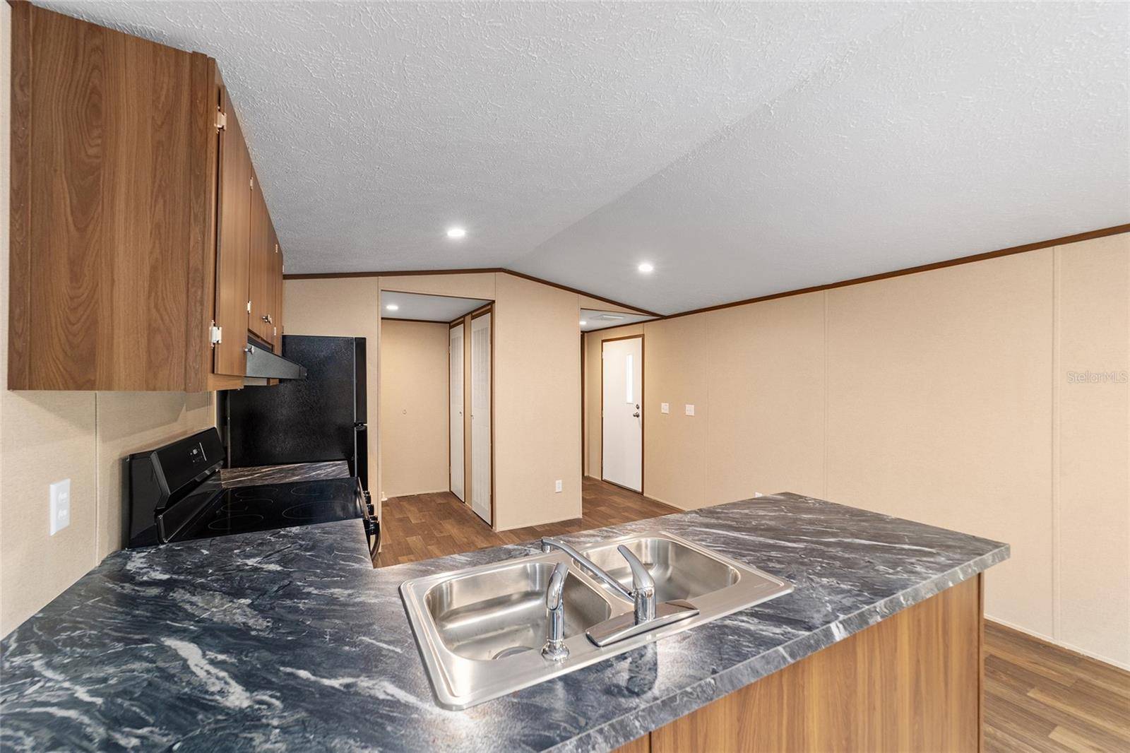 Silver Springs, FL 34488,221 SE 167TH CT