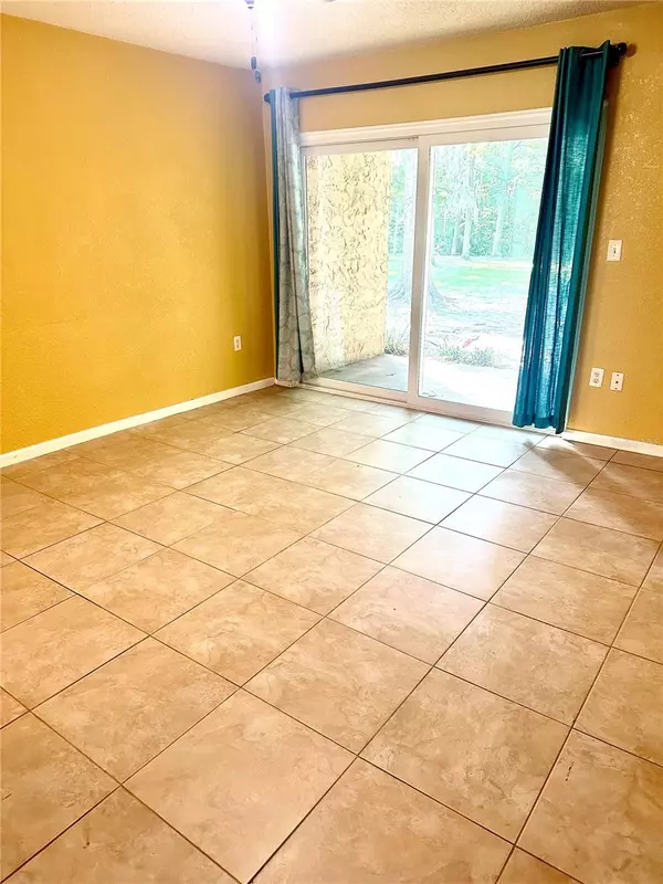 Gainesville, FL 32605,1810 NW 23RD BLVD #272