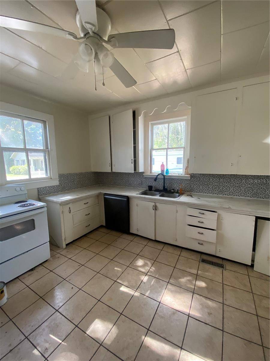 Hawthorne, FL 32640,7002 219TH