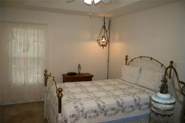 Gainesville, FL 32641,406 NE 45TH TER