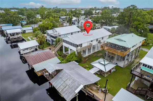 78 SE 901 AVE, Suwannee, FL 32692
