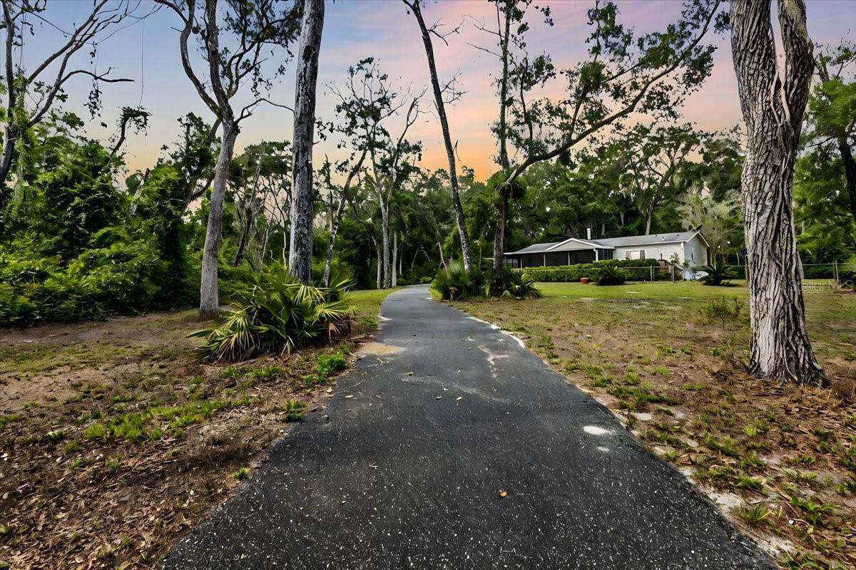 Old Town, FL 32680,303 NE 290TH AVE
