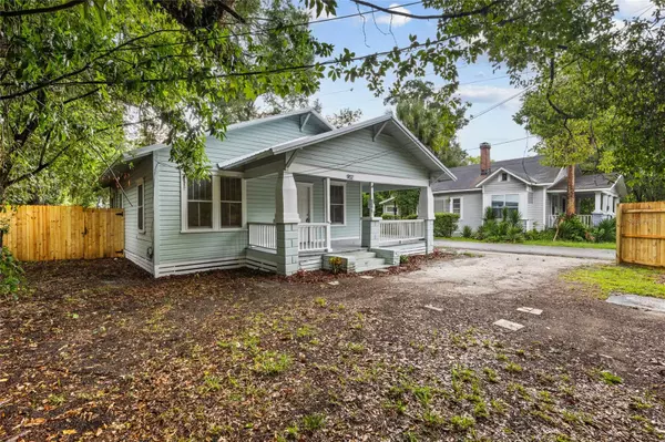 Gainesville, FL 32601,902 NW 4TH PL