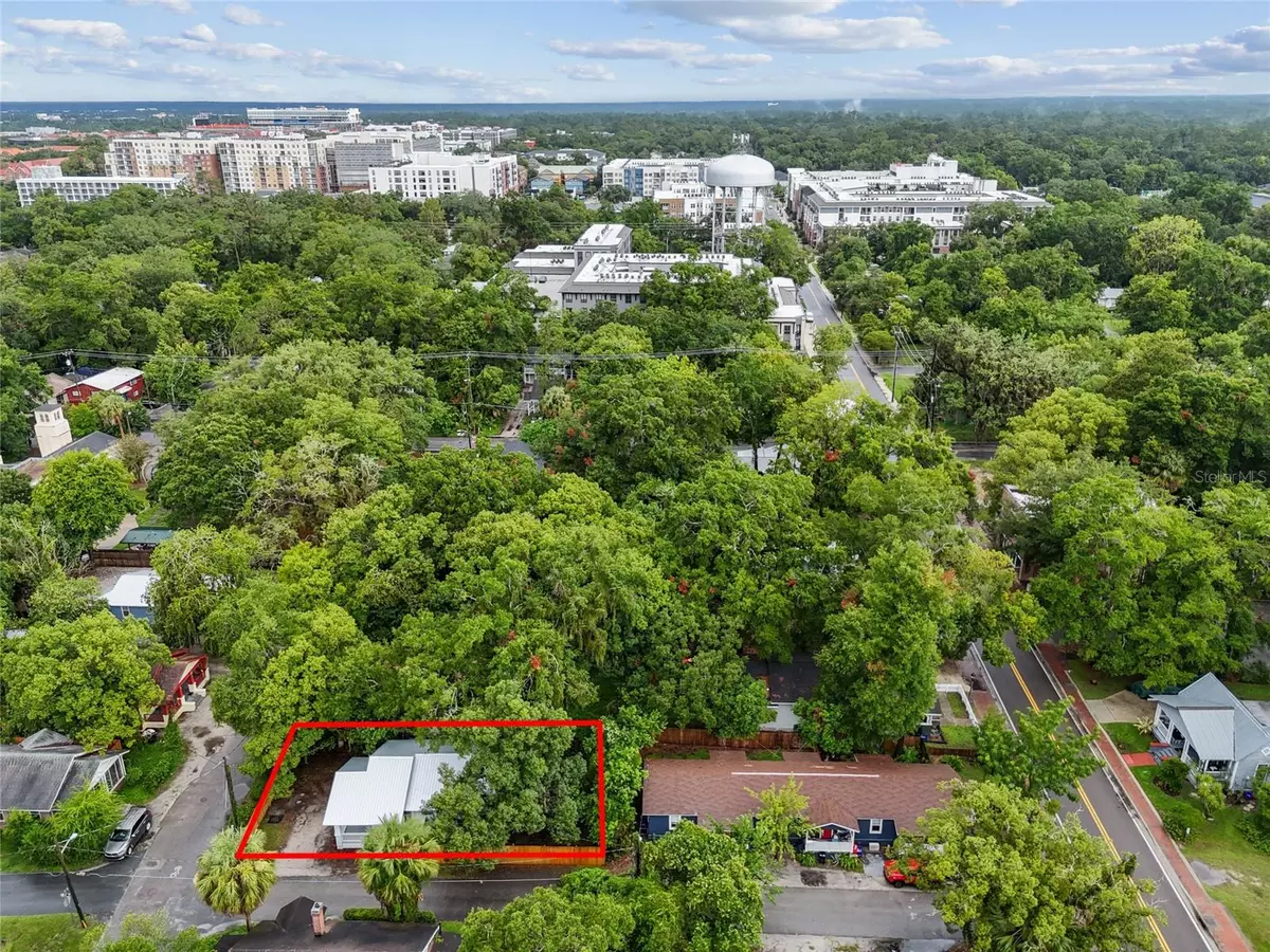 Gainesville, FL 32601,902 NW 4TH PL