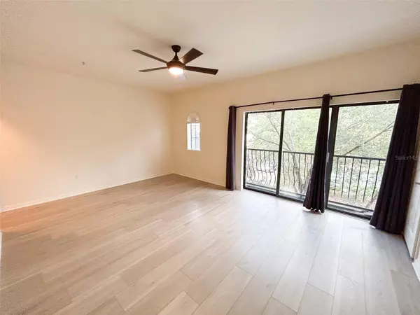 Gainesville, FL 32601,20 SW 6TH ST #212-1
