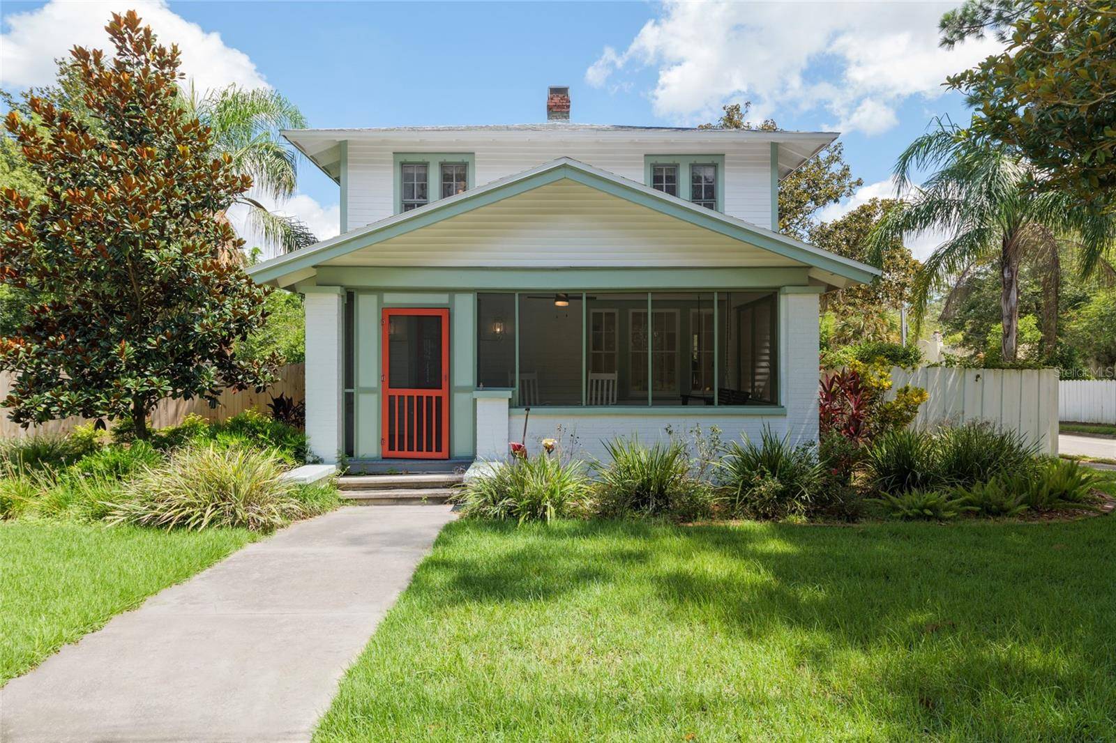 Gainesville, FL 32601,704 NE 4TH ST