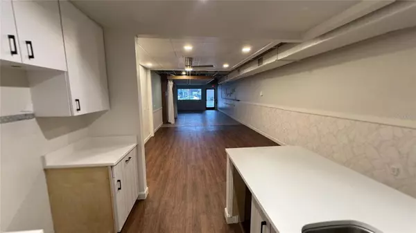 Gainesville, FL 32601,1226 W UNIVERSITY AVE