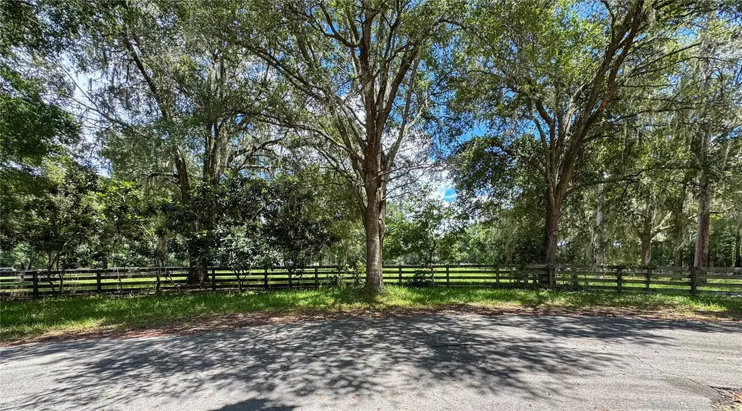 6715 SW 100 LN, Gainesville, FL 32608