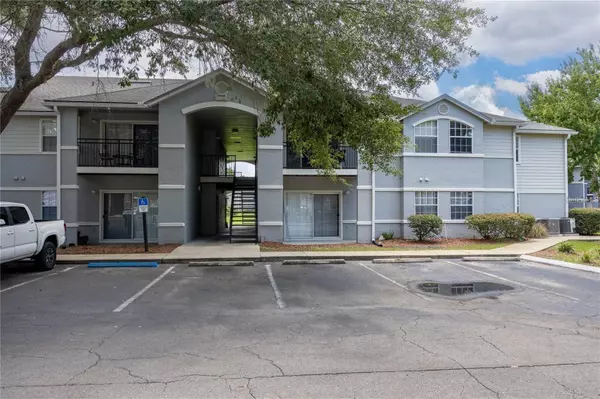3705 SW 27TH ST #525, Gainesville, FL 32608