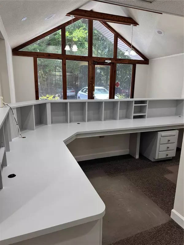 Gainesville, FL 32607,17 NW 33RD CT