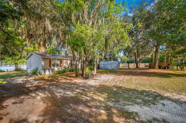 Interlachen, FL 32148,152 VIOLET CIR