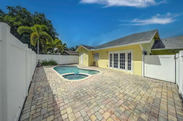 Oakland Park, FL 33334,4361 NE 13TH TER