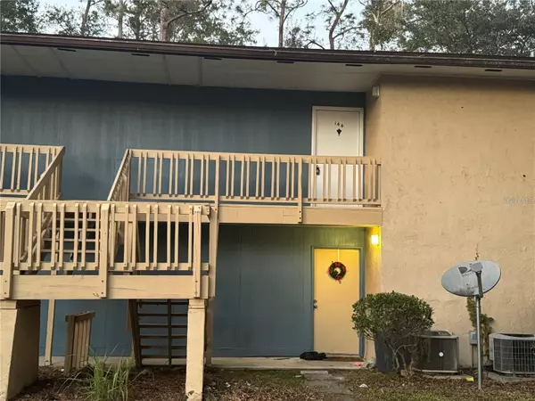 Gainesville, FL 32608,2811 SW ARCHER RD #R144
