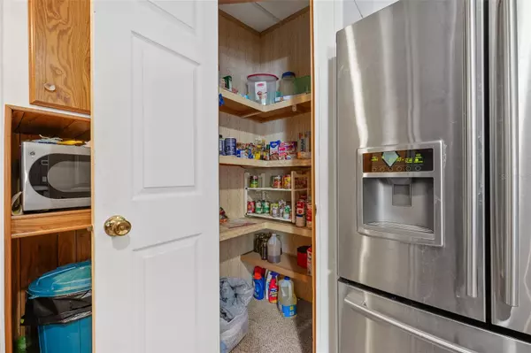 High Springs, FL 32643,921 SE ADAMS ST