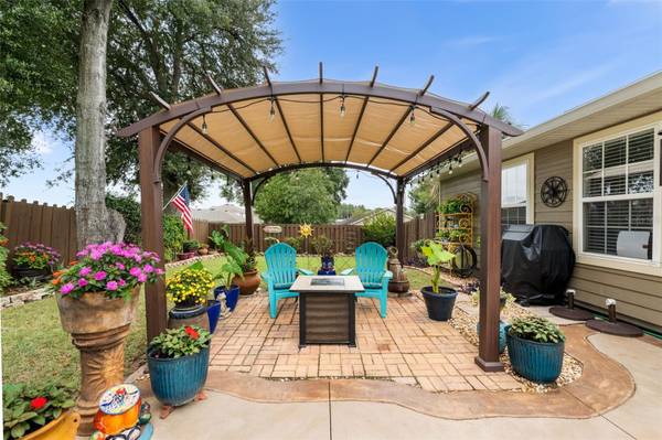 Newberry, FL 32669,901 NW 254TH DR