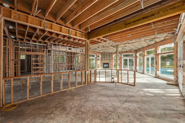 Newberry, FL 32669,921 SW 170TH ST