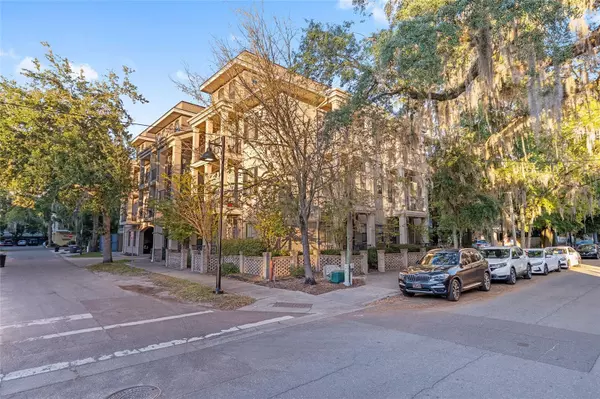 1418 NW 3RD AVE #303, Gainesville, FL 32603