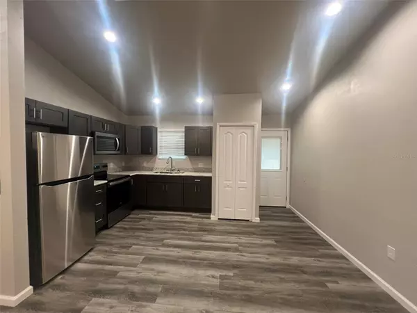 High Springs, FL 32643,18648 NW 246TH ST #1