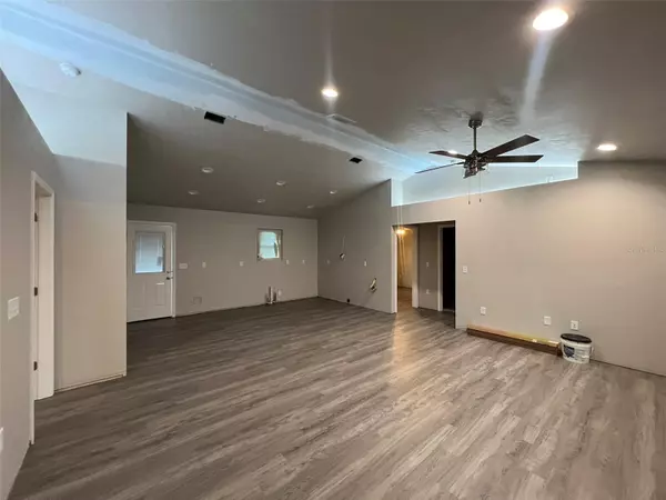 High Springs, FL 32643,24948 NW 187TH AVE