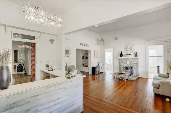 High Springs, FL 32643,18741 HIGH SPRINGS MAIN ST