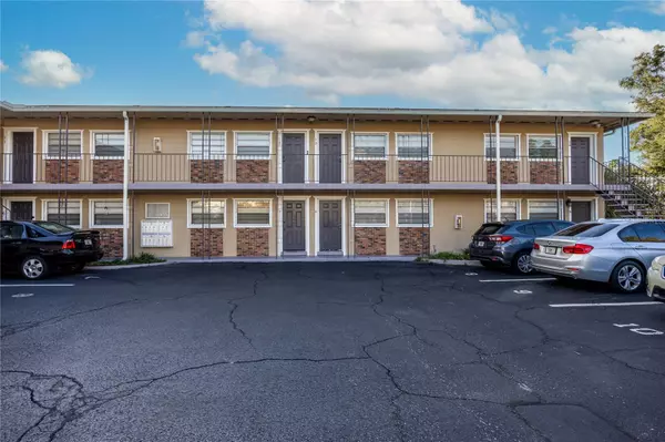 501 NW 15TH AVE #12, Gainesville, FL 32601