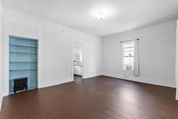 Gainesville, FL 32601,228 & 232 NW 4TH AVE