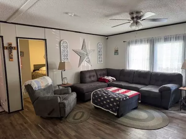 Interlachen, FL 32148,503 THERESA AVE