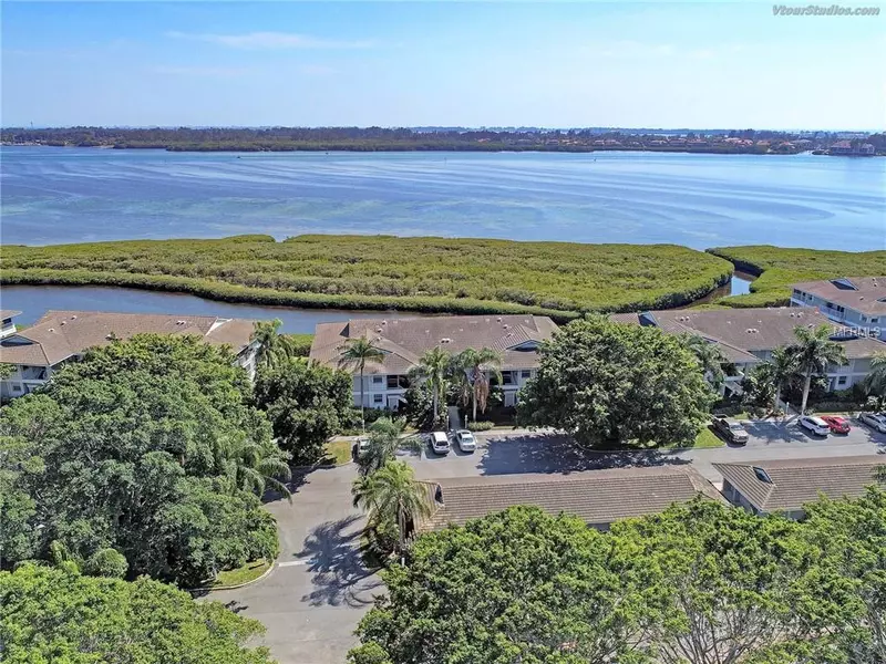 1265 EDGEWATER CIR, Bradenton, FL 34209