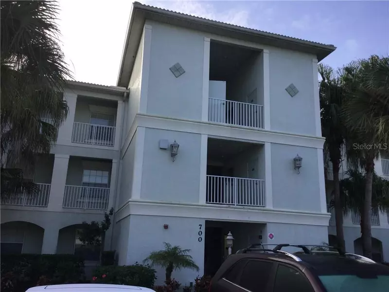 700 GARDENS EDGE DR #732, Venice, FL 34285