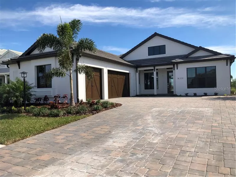 8116 GRANDE SHORES DR, Sarasota, FL 34240