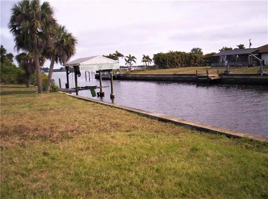 Port Charlotte, FL 33981,5066 ACKLEY TER