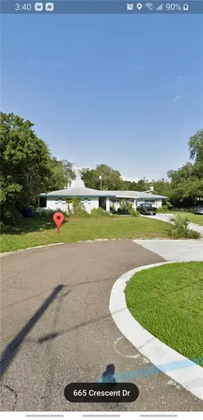 665 CRESCENT DR, Largo, FL 33770