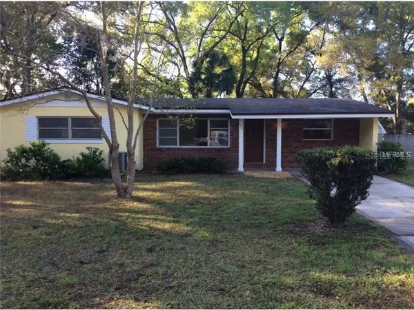 906 E WISCONSIN AVE, Deland, FL 32724