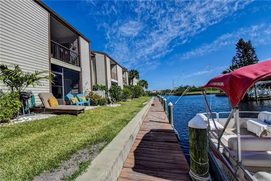 376 MOORINGS COVE DR #6C, Tarpon Springs, FL 34689