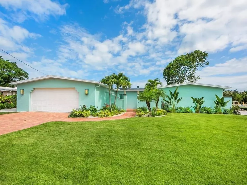 530 KEY ROYALE DR, Holmes Beach, FL 34217