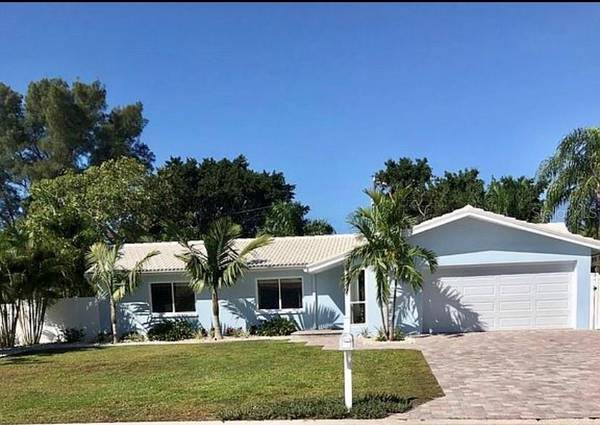 10005 S YACHT CLUB DR, Treasure Island, FL 33706