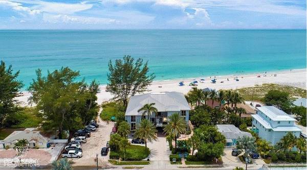 3302 GULF DR #202,  Holmes Beach,  FL 34217