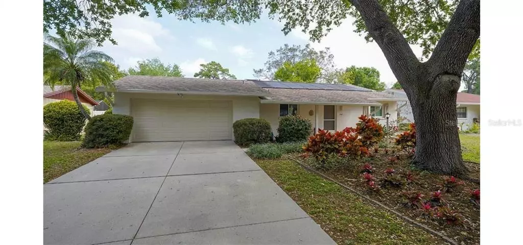 2141 PINE GARDENS TRL, Sarasota, FL 34231