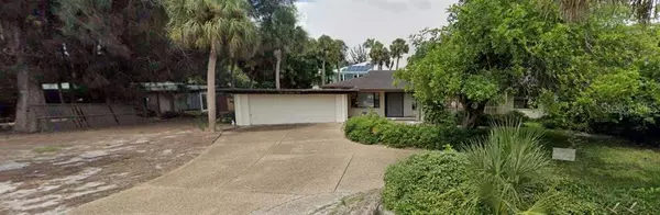 5005 COMMONWEALTH DR, Sarasota, FL 34242