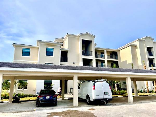 18114 GAWTHROP DR #304, Lakewood Ranch, FL 34211