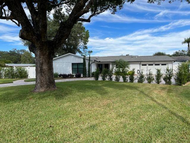 10601 CARROLLWOOD DR, Tampa, FL 33618