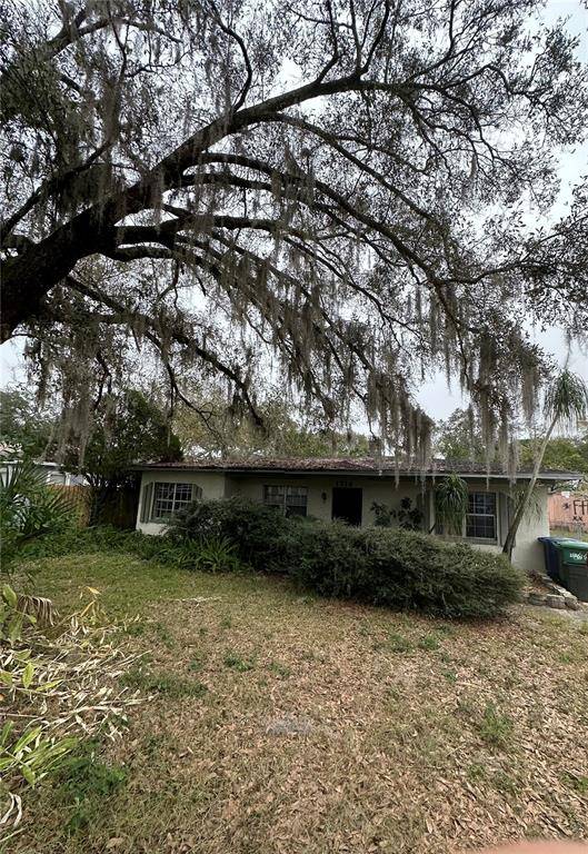 1314 DIVOT LN, Tampa, FL 33612