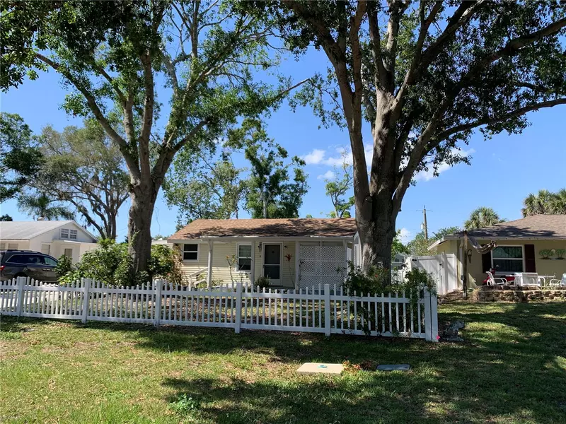 1025 GROVELAND AVE, Venice, FL 34285