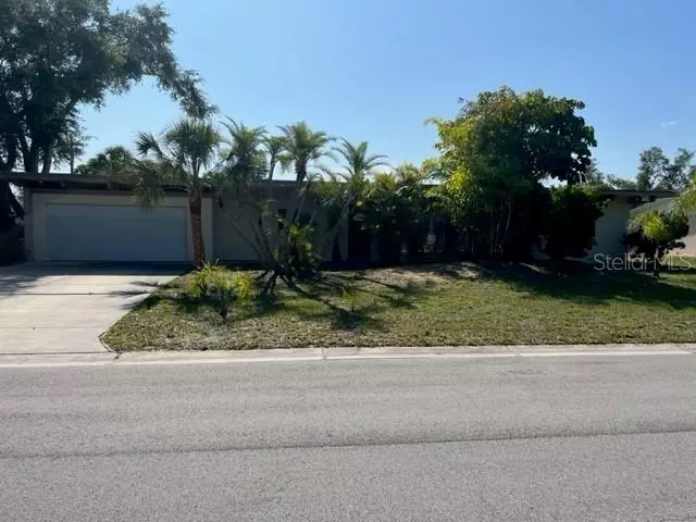 Sarasota, FL 34239,2325 RIVER RIDGE DR