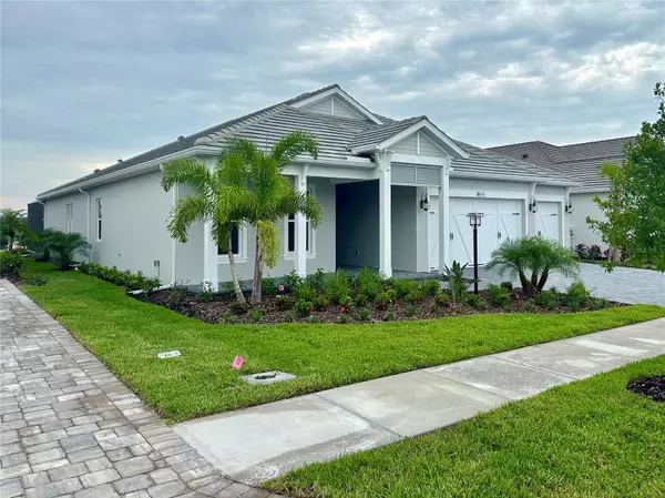 8043 WATERBEND TRL, Sarasota, FL 34240