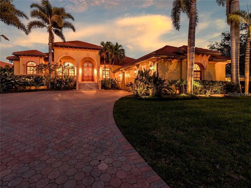 316 W BAY DR, Venice, FL 34285